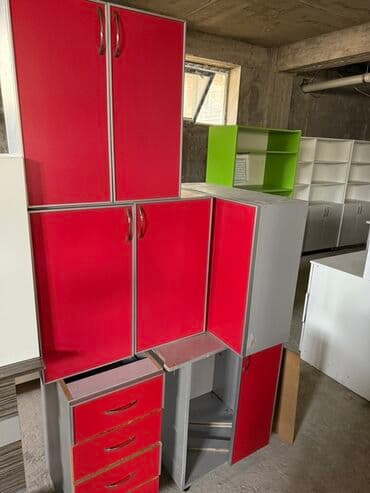 Mətbəx dolabları dəsti - Rəng: Parlaq qırmızı ön qapaklar, boz korpus lalafo.az -da Mətbəx dolabları dəsti - Rəng: Parlaq qırmızı ön qapaklar, boz korpus