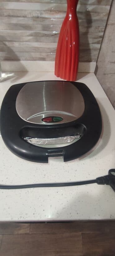 Dönər hazırlayan toster. Əla işləyir bir tək bağlanan yeri sınıb amma lalafo.az -da Dönər hazırlayan toster. Əla işləyir bir tək bağlanan yeri sınıb amma