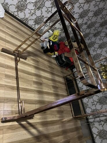 Məhsul: Metal vitrin/masa karkası - Material: parlaq cilalı metal lalafo.az -da Məhsul: Metal vitrin/masa karkası - Material: parlaq cilalı metal