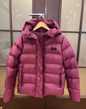 Nike brendi teze kimidir bir nece defe geyinilib lalafo.az -da Nike brendi teze kimidir bir nece defe geyinilib