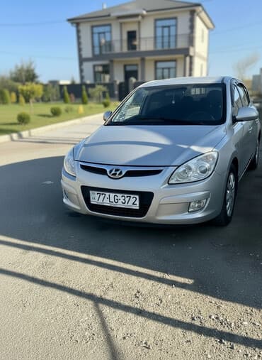 Hyundai i30 CRDi, gümüşü rəng, hetçbek kuzov. Xüsusiyyətlər: - Dizel lalafo.az -da Hyundai i30 CRDi, gümüşü rəng, hetçbek kuzov. Xüsusiyyətlər: - Dizel
