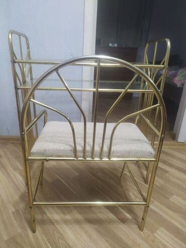 Metal karkaslı çoxfunksiyalı konsol – üstü şüşə, altında oturacaq - lalafo.az -da Metal karkaslı çoxfunksiyalı konsol – üstü şüşə, altında oturacaq -