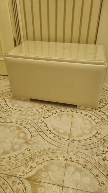 Künc divan, İşlənmiş, Açılmayan lalafo.az -da Künc divan, İşlənmiş, Açılmayan