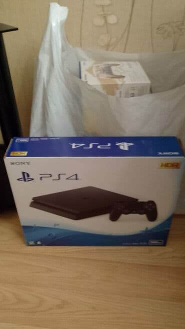 Sony PlayStation 4 (PS4) Slim oyun konsolu sistem 6 pakofka - Model lalafo.az -da Sony PlayStation 4 (PS4) Slim oyun konsolu sistem 6 pakofka - Model