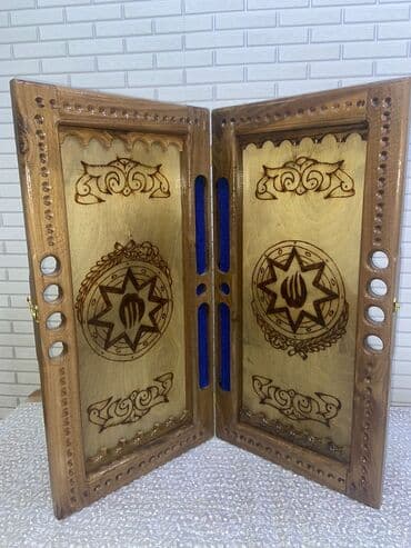 Dəbilqələr: Əl işləri oymalı taxta nərd-taxta dəsti - Material: tam ağac (taxta) lalafo.az -da — 10 Dəbilqələr: Əl işləri oymalı taxta nərd-taxta dəsti - Material: tam ağac (taxta) — 10