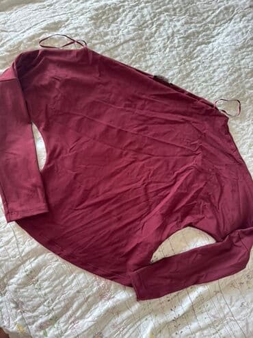 Bordo rəngli qadın bluz/kofta - Rəng: dərin bordo (şərab tonu) - lalafo.az -da Bordo rəngli qadın bluz/kofta - Rəng: dərin bordo (şərab tonu) -