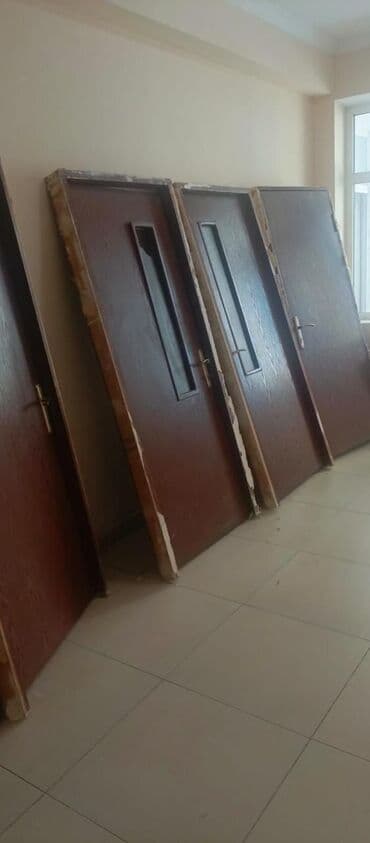 İşlənmiş Otaq qapısı Şəbəkə ilə, Zəmanətsiz, Ünvandan götürmə lalafo.az -da İşlənmiş Otaq qapısı Şəbəkə ilə, Zəmanətsiz, Ünvandan götürmə