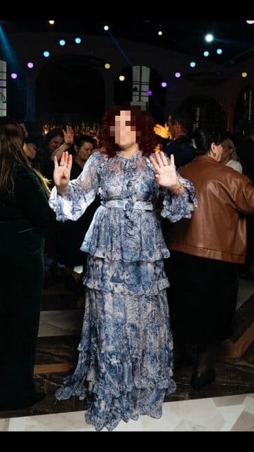 Yüksək keyfiyyətli ziyafət geyimi.1cə dəfə istifadə olunub lalafo.az -da Yüksək keyfiyyətli ziyafət geyimi.1cə dəfə istifadə olunub