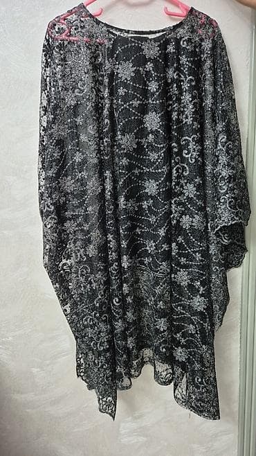 Qara məxməri effektli krujeva pelerin/kaftan 1dəfə geyinilib - Rəng lalafo.az -da Qara məxməri effektli krujeva pelerin/kaftan 1dəfə geyinilib - Rəng