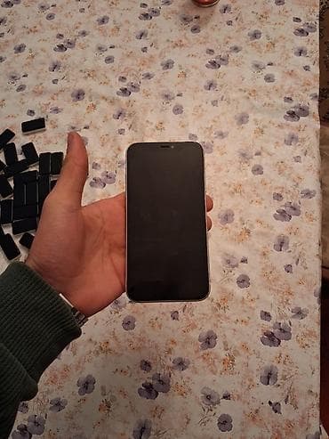 IPhone 11, 128 ГБ, Белый, Face ID at lalafo.az IPhone 11, 128 ГБ, Белый, Face ID