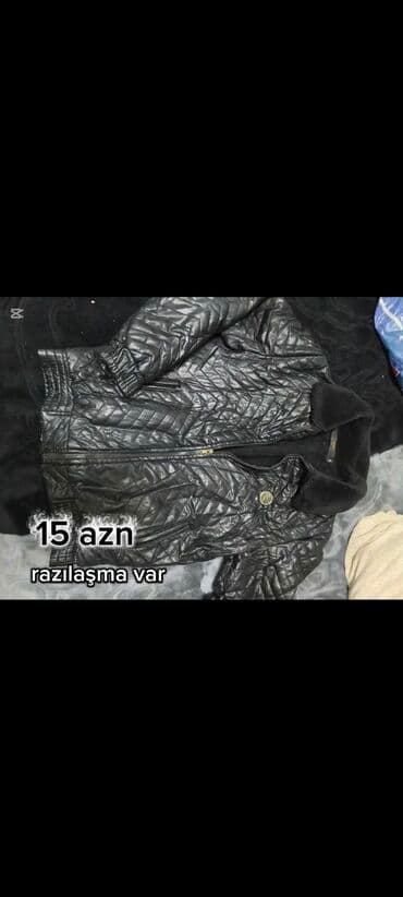 Qara rəngli, quilted naxışlı kişi jaketi. - Ölçü: M (etiketdə lalafo.az -da Qara rəngli, quilted naxışlı kişi jaketi. - Ölçü: M (etiketdə