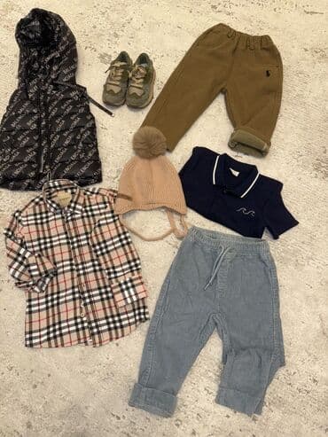 Uşaq geyim və aksesuar dəsti - Balenciaga loqolu qara kapüşonlu yelek lalafo.az -da Uşaq geyim və aksesuar dəsti - Balenciaga loqolu qara kapüşonlu yelek