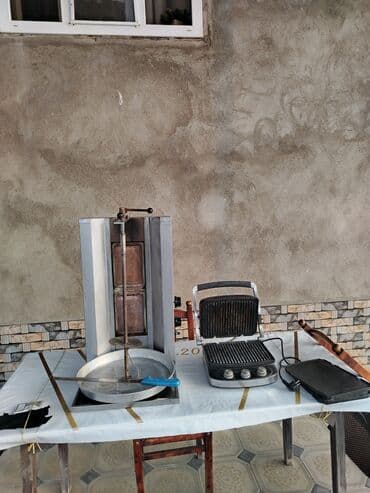 Qazla işləyən, Bıçaq ilə lalafo.az -da Qazla işləyən, Bıçaq ilə