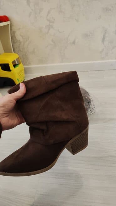 Ölçü: 37, Yeni lalafo.az -da Ölçü: 37, Yeni