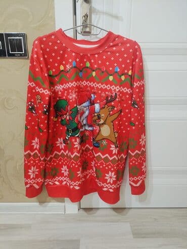 Qırmızı Yeni il temalı svitşot - Model: uzunqol, klassik kruq yaxa - lalafo.az -da Qırmızı Yeni il temalı svitşot - Model: uzunqol, klassik kruq yaxa -