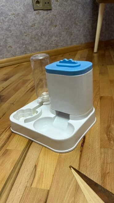 Avtomatik ev heyvanları üçün yem və su dispenseri - Material: davamlı lalafo.az -da Avtomatik ev heyvanları üçün yem və su dispenseri - Material: davamlı