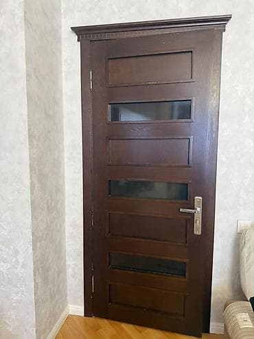 Taxta iç qapı – şüşəli panellərlə - Material: massiv ağac (tünd lalafo.az -da Taxta iç qapı – şüşəli panellərlə - Material: massiv ağac (tünd