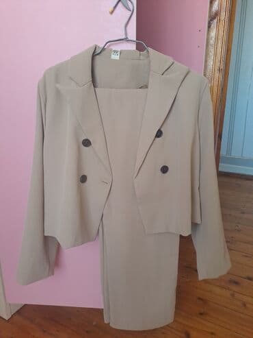 Kostyum çəkilişdə geyinilib 1 dəfə lalafo.az -da Kostyum çəkilişdə geyinilib 1 dəfə