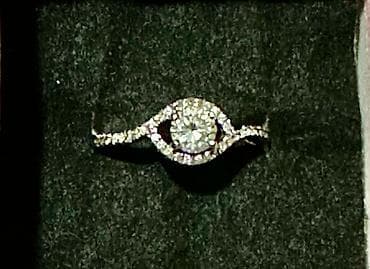 925 eyyar gumus uzuk. qiymetde cuzi endirim olacaq. 0704914051 lalafo.az -da 925 eyyar gumus uzuk. qiymetde cuzi endirim olacaq. 0704914051