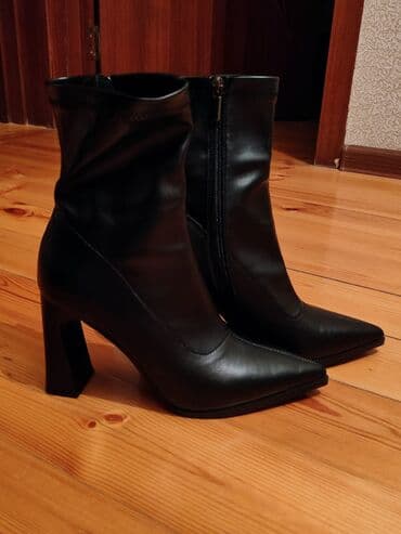 Ölçü: 38, rəng - Qara, Yeni lalafo.az -da Ölçü: 38, rəng - Qara, Yeni