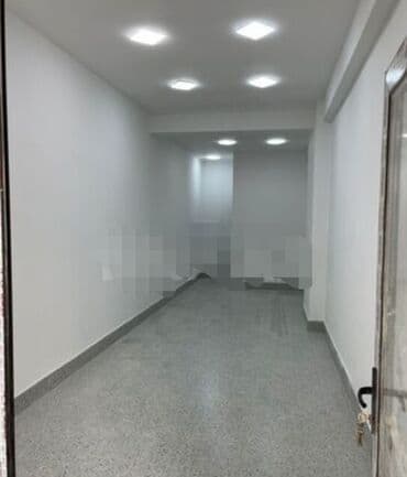 Razinde akkord yasayis kompleksin tam merkezinde temirli 30 kv obyekt lalafo.az -da Razinde akkord yasayis kompleksin tam merkezinde temirli 30 kv obyekt