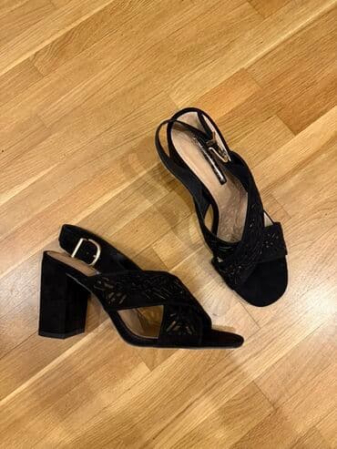 Ölçü: 39, rəng - Qara, İşlənmiş lalafo.az -da Ölçü: 39, rəng - Qara, İşlənmiş