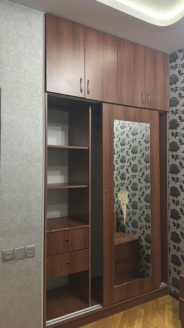 ((2633))*Asya* Iki eded dehliz dolabi. Ölçü .1.80/3.00. Yaxşi lalafo.az -da ((2633))*Asya* Iki eded dehliz dolabi. Ölçü .1.80/3.00. Yaxşi