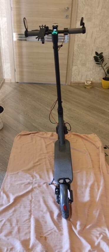 Шлемы: Elektron skuter çox qəşəngdir 35 ilə gedir 40 km məsafə gedə bilir at lalafo.az — 1 Шлемы: Elektron skuter çox qəşəngdir 35 ilə gedir 40 km məsafə gedə bilir — 1