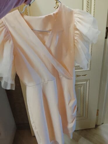 Razmer:36 tikilib 150manata satilir 50manata təcili lalafo.az -da Razmer:36 tikilib 150manata satilir 50manata təcili