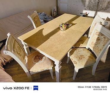 Qonaq otağı üçün, Açılan, Dördbucaq masa, 4 stul lalafo.az -da Qonaq otağı üçün, Açılan, Dördbucaq masa, 4 stul