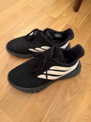 Adidas 38 ve 39,5 razmerleri var az geyilibdur lalafo.az -da Adidas 38 ve 39,5 razmerleri var az geyilibdur