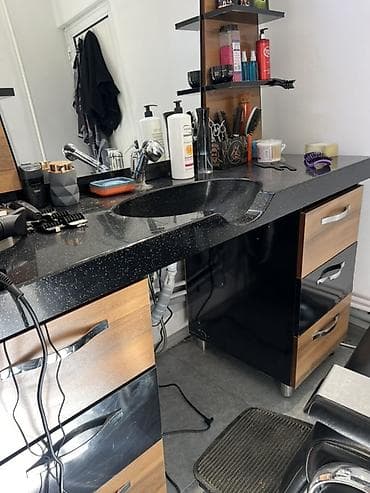 Peşəkar bərbər masası dəsti - Komplekt: güzgülü bərbər masası lalafo.az -da Peşəkar bərbər masası dəsti - Komplekt: güzgülü bərbər masası