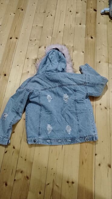 Məhsul: Qız üçün kapüşonlu cins kürk astarlı gödəkçə - Material: Açıq lalafo.az -da Məhsul: Qız üçün kapüşonlu cins kürk astarlı gödəkçə - Material: Açıq