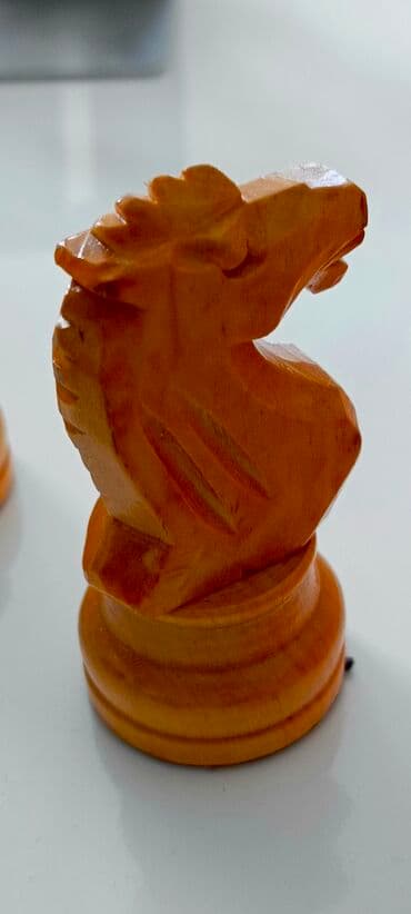 Dəbilqələr: Şəxsi kolleksiyadan.Ekskluziv-taxtanın iç tərəfində əfsanəvi Ukrayna lalafo.az -da — 30 Dəbilqələr: Şəxsi kolleksiyadan.Ekskluziv-taxtanın iç tərəfində əfsanəvi Ukrayna — 30