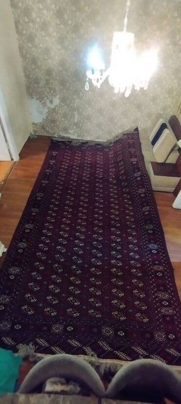 Əl işi toxunma xalcadir SSRI zamaninda Özbəkistandan getirilib . Heç lalafo.az -da Əl işi toxunma xalcadir SSRI zamaninda Özbəkistandan getirilib . Heç