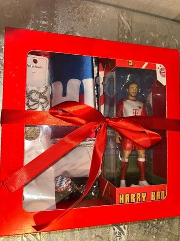 Bayern München mövzusunda hədiyyə dəsti Qırmızı hədiyyə qutusunda lalafo.az -da Bayern München mövzusunda hədiyyə dəsti Qırmızı hədiyyə qutusunda