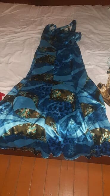 Göy rəngli, abstrakt printli maksi don. Bu donun dizaynı müxtəlif lalafo.az -da Göy rəngli, abstrakt printli maksi don. Bu donun dizaynı müxtəlif