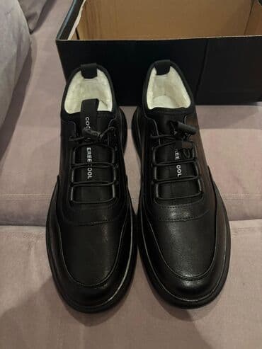 Qışlıq kişi ayaqqabısı – qara, isti içlikli yeni gelib razmer sehv lalafo.az -da Qışlıq kişi ayaqqabısı – qara, isti içlikli yeni gelib razmer sehv