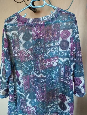 Кофта женская размер идёт где то на 44-46 lalafo.az -da Кофта женская размер идёт где то на 44-46