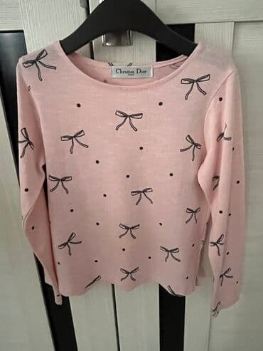 Свитер Christian Dior. Оригинал. Размер 6-8 лет. Тонкий. В идеальном lalafo.az -da Свитер Christian Dior. Оригинал. Размер 6-8 лет. Тонкий. В идеальном