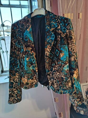 Zərif naxışlı qadın pencəyi M razmer - Parça: yumşaq velvet/şanel lalafo.az -da Zərif naxışlı qadın pencəyi M razmer - Parça: yumşaq velvet/şanel