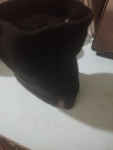 Məhsul: Qış üçün isti əlcək və boyunluq dəsti ikiside tezedi nece lalafo.az -da Məhsul: Qış üçün isti əlcək və boyunluq dəsti ikiside tezedi nece