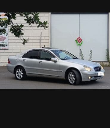 Mercedes-Benz C-Sinif sedan, gümüş rəng. Kuzov: 4 qapılı, aerodinamik lalafo.az -da Mercedes-Benz C-Sinif sedan, gümüş rəng. Kuzov: 4 qapılı, aerodinamik