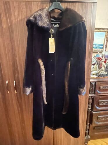 Tezedi, etiket ustunde, baga alinib, M,l, xl geyine biler, unvan lalafo.az -da Tezedi, etiket ustunde, baga alinib, M,l, xl geyine biler, unvan