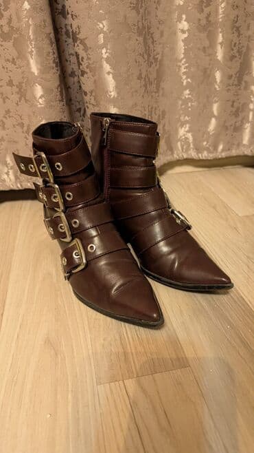 Stradivarius, Ölçü: 37, İşlənmiş lalafo.az -da Stradivarius, Ölçü: 37, İşlənmiş