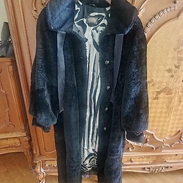 Qadın üçün uzun qara süni şuba - Material: yumşaq, qalın xəz lalafo.az -da Qadın üçün uzun qara süni şuba - Material: yumşaq, qalın xəz