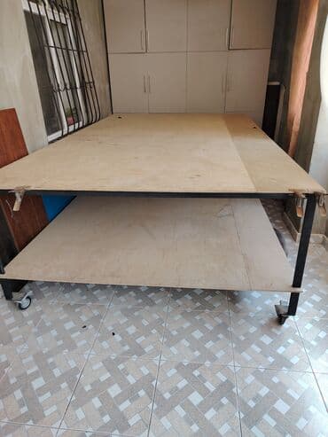 Kesim masasi, ozumuz sifarishle hazırlatmışdıq. eni 180,uzunluq lalafo.az -da Kesim masasi, ozumuz sifarishle hazırlatmışdıq. eni 180,uzunluq