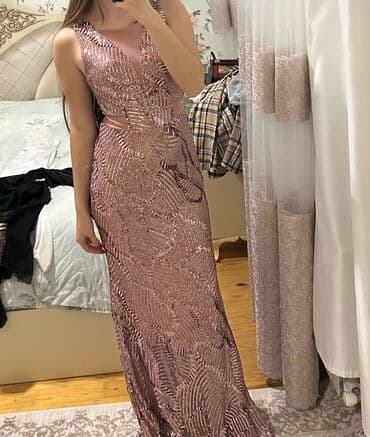 Zərif libas – toz-çəhrayı rəngdə, tam uzunluqda. M razmer 1 dəfə lalafo.az -da Zərif libas – toz-çəhrayı rəngdə, tam uzunluqda. M razmer 1 dəfə