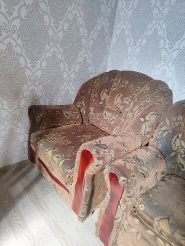 İşlənmiş, Klassik divan, 2 kreslo, Bazasız, Açılmayan lalafo.az -da İşlənmiş, Klassik divan, 2 kreslo, Bazasız, Açılmayan