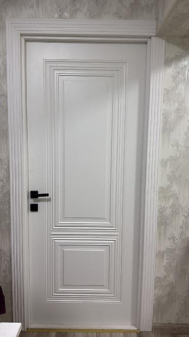 Ağ rəngli interyer qapısı - Klassik-naqişli panel dizaynı: mərkəzdə lalafo.az -da Ağ rəngli interyer qapısı - Klassik-naqişli panel dizaynı: mərkəzdə